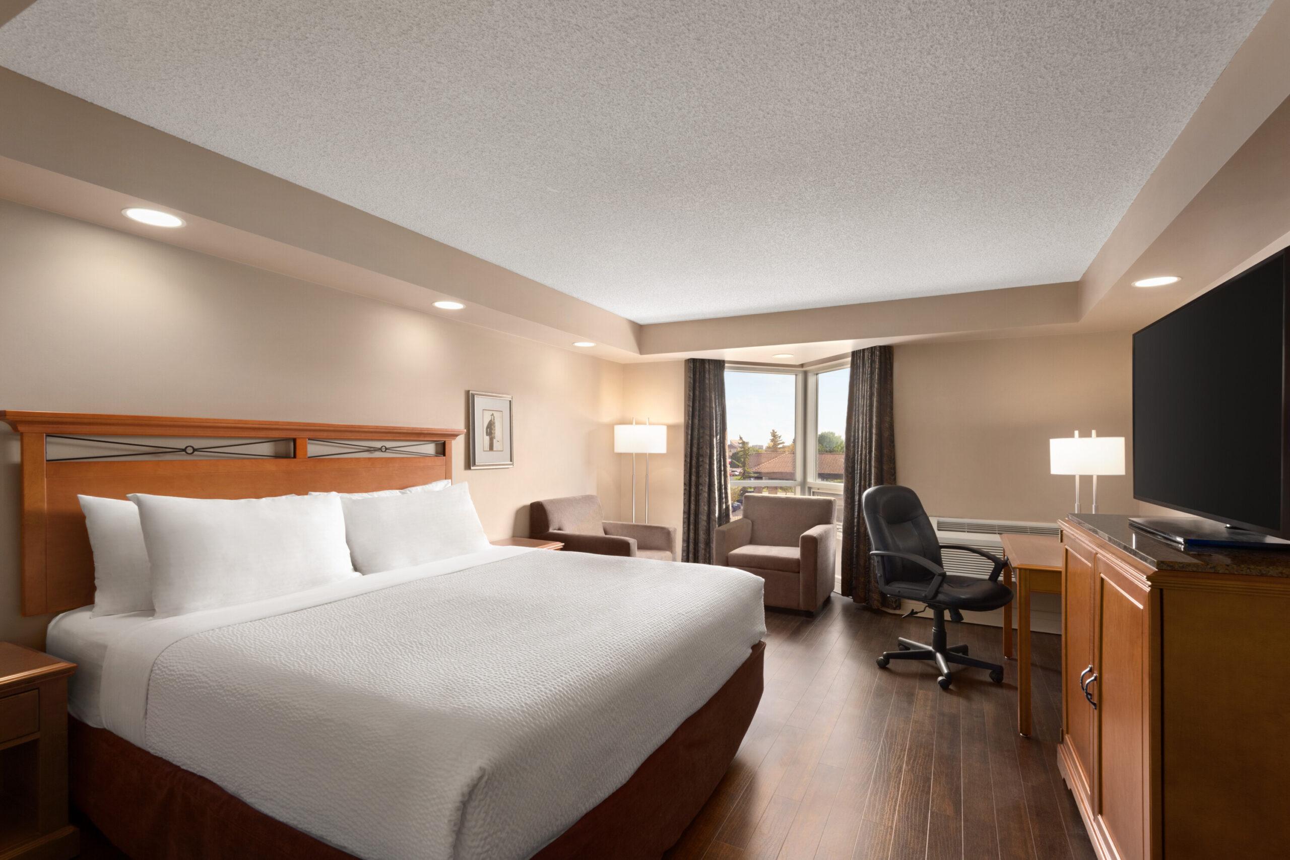 Trademark Edmonton - 1 K Superior Club Room - 1412941